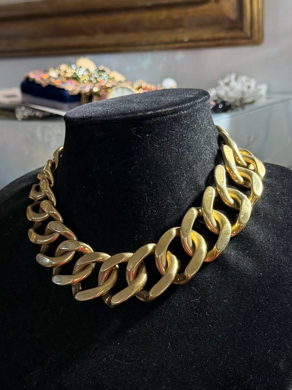 Vintage Gold Tone Chunky Curb Chain Necklace - Picture 3 of 4